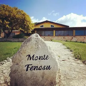  Alloggio per agriturismo Agriturismo Monte Fenosu Italia